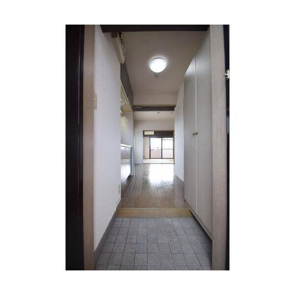 T’s　Court　Tokuya 室内写真4