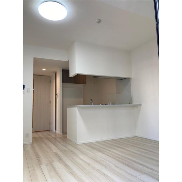 S-RESIDENCE新宿御苑 室内写真1