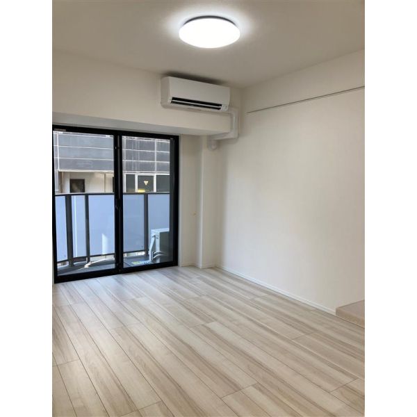 S-RESIDENCE新宿御苑 室内写真1