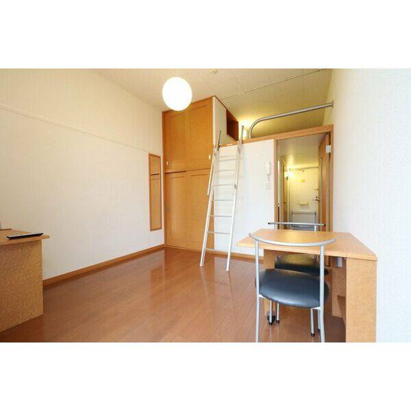 レオパレスMaison清水 室内写真3