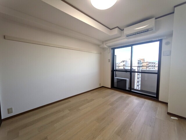 ベルビューレ江坂弐番館 室内写真1