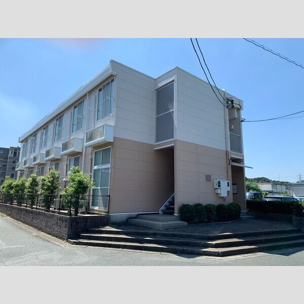 レオパレスリヴァージュオカベ 建物画像