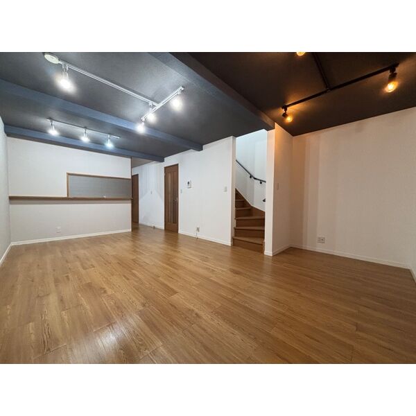 雲井通3丁目貸戸建て 室内写真2