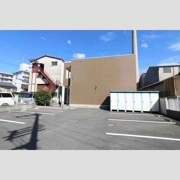 レオパレスファースト 建物画像