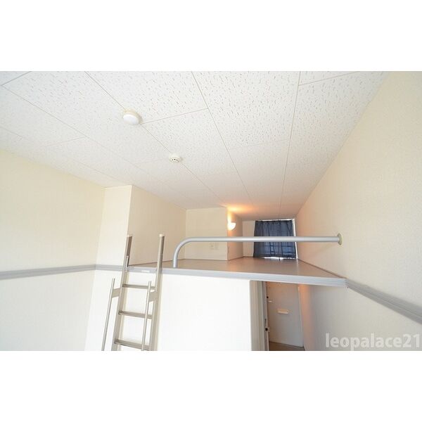 レオパレスmaison huit・cing 室内写真8