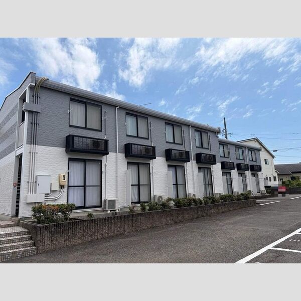 レオパレスプレシオッサ 建物画像