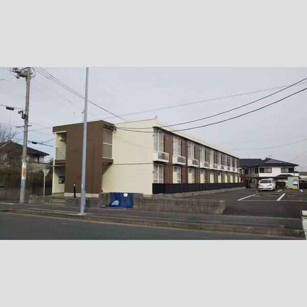 レオパレスプラド 建物画像