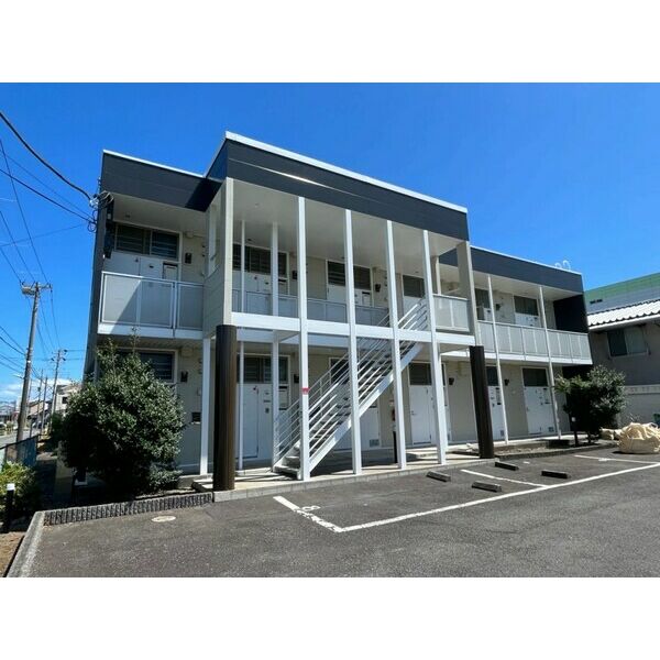 レオパレスエスタ 建物画像
