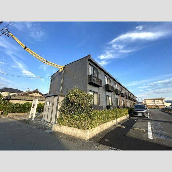 レオパレスミラーブル 建物画像