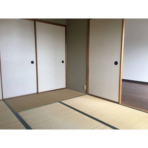 グランドハイリス上社 室内写真3