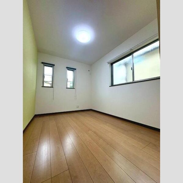 富雄元町1丁目戸建 室内写真2