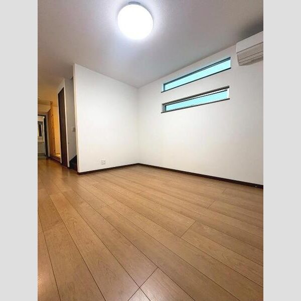 富雄元町1丁目戸建 室内写真4
