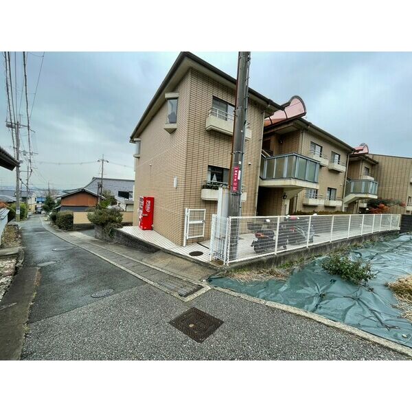 キャピタルハウス3番館 建物画像