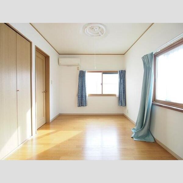 松園町戸建 室内写真2