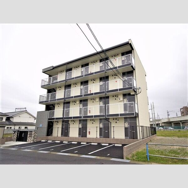 レオパレスエヌリバー 建物画像