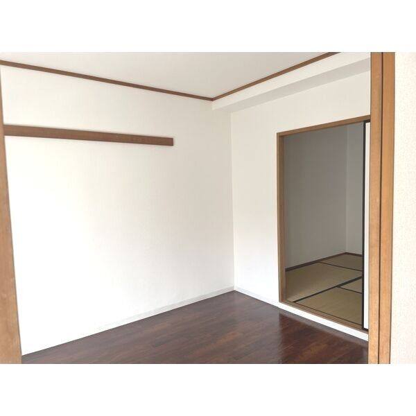 シャイン新西方 室内写真6