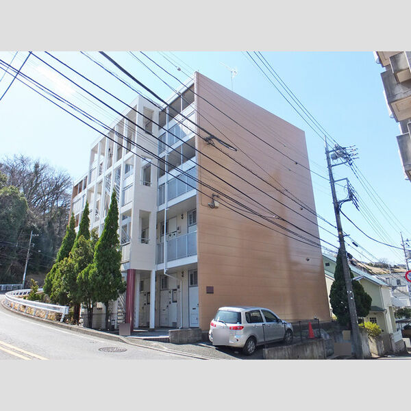 レオパレス聖蹟ロイヤルハイツ 建物画像