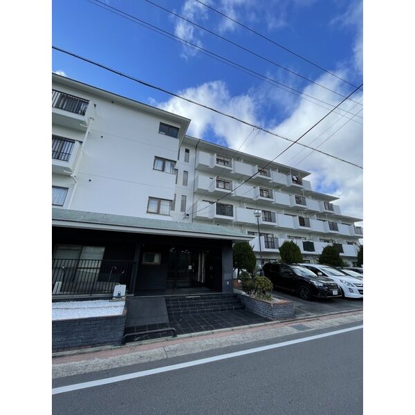 ハイツ山科 建物画像