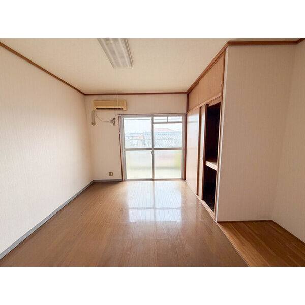 Bee 室内写真1