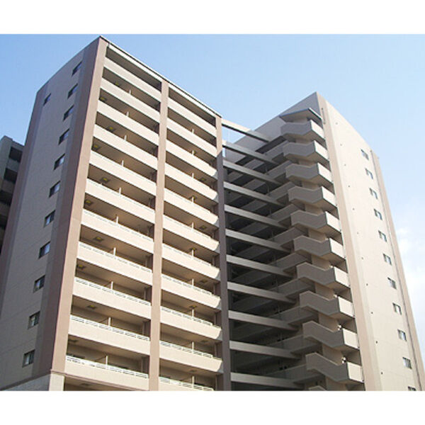レフィーナカルム江坂 建物画像