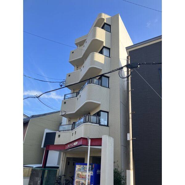 プレスイン城屋敷 建物画像