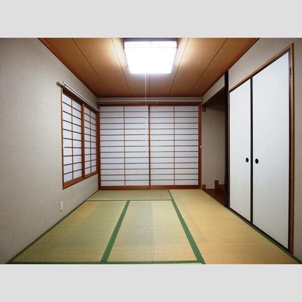 高徳町1丁目戸建 室内写真1