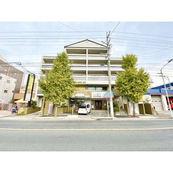 フラット香流 建物画像