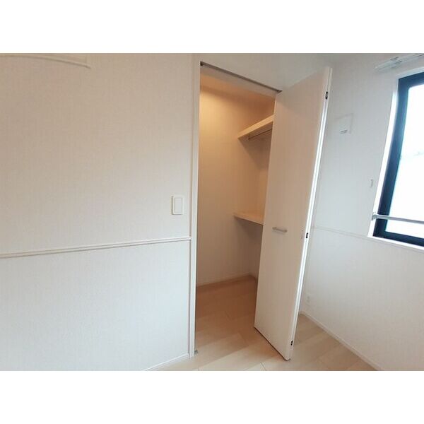 リブサニーD 室内写真6