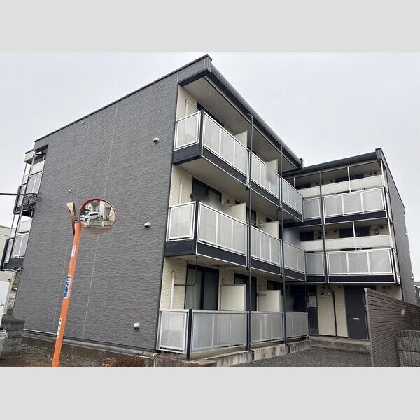 レオパレスレインボーステイツ 建物画像