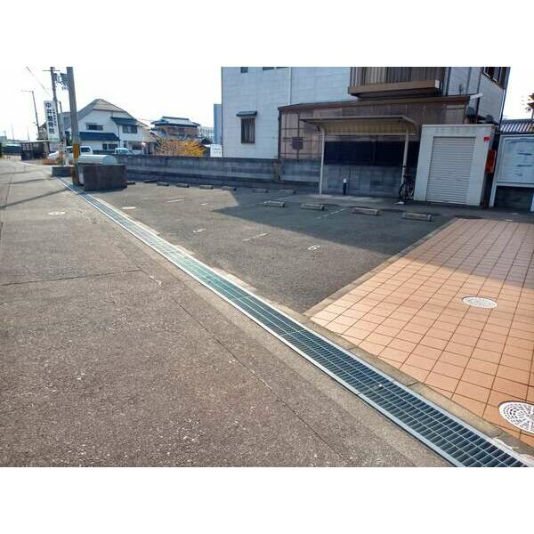 レオパレスメゾネット島 室内写真7