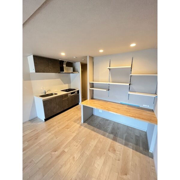 スプランディッド福島WEST 室内写真1