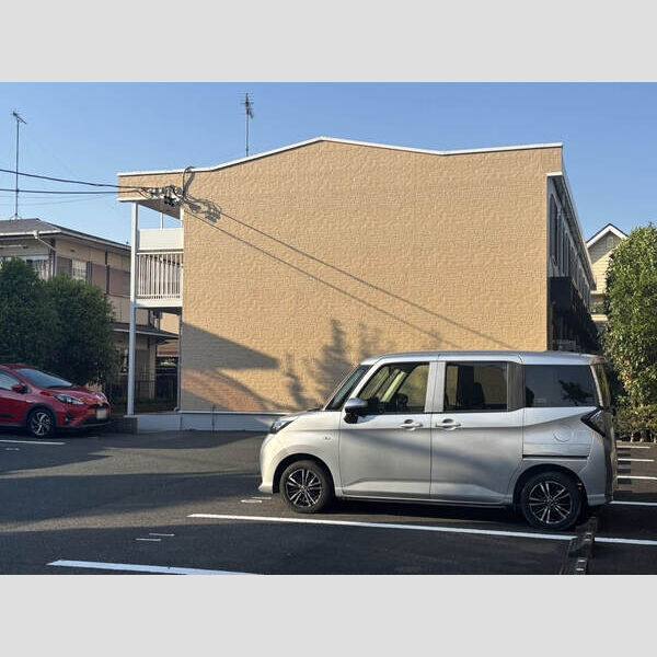 レオパレスティアラ 建物画像