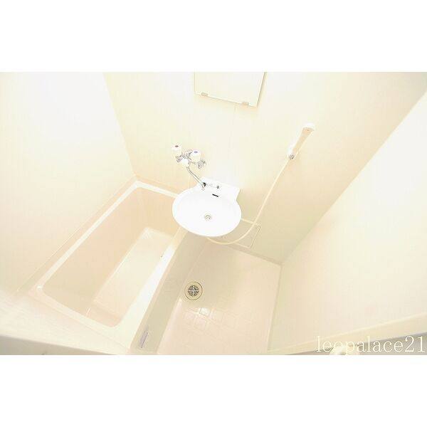 レオパレスブリエ 室内写真3