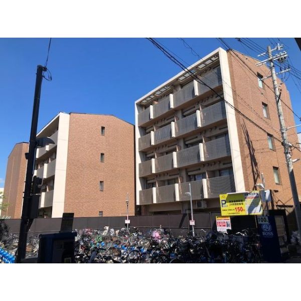 フロン・ツオーネ 建物画像