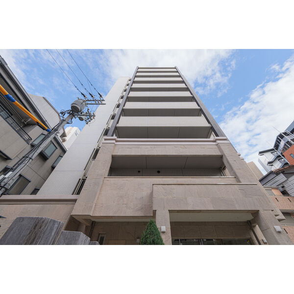 エヴァステージ梅田WEST 建物画像