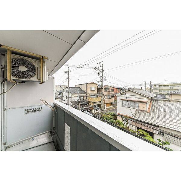 BONNY HIROZI 室内写真10