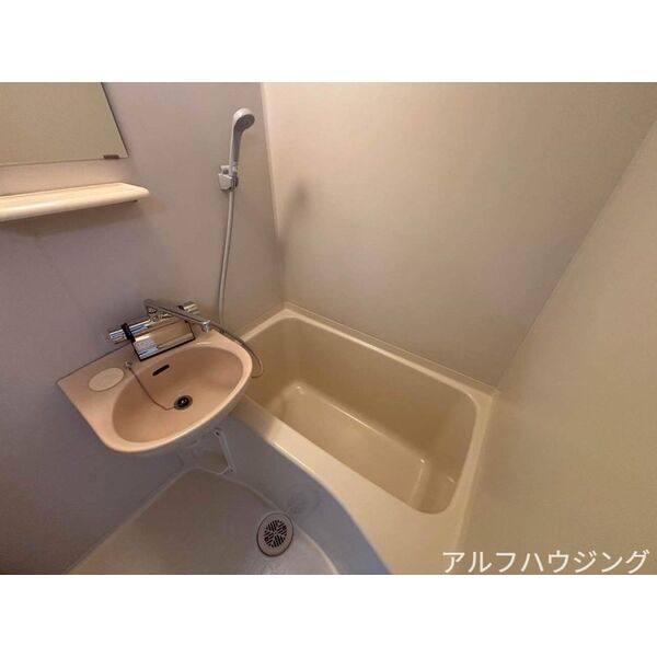 エクセレント西可児 室内写真6