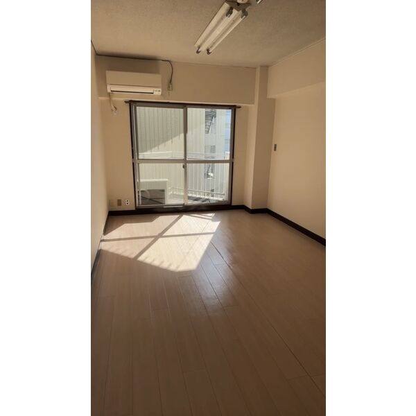 栄マンション 室内写真1
