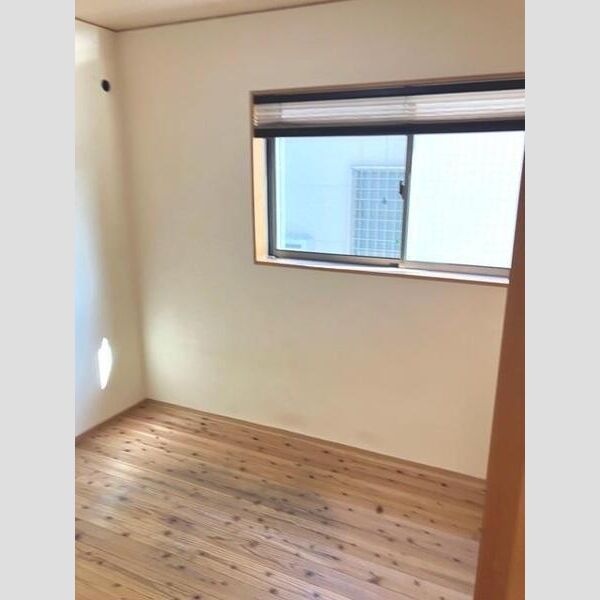 泉ガ丘戸建 室内写真2