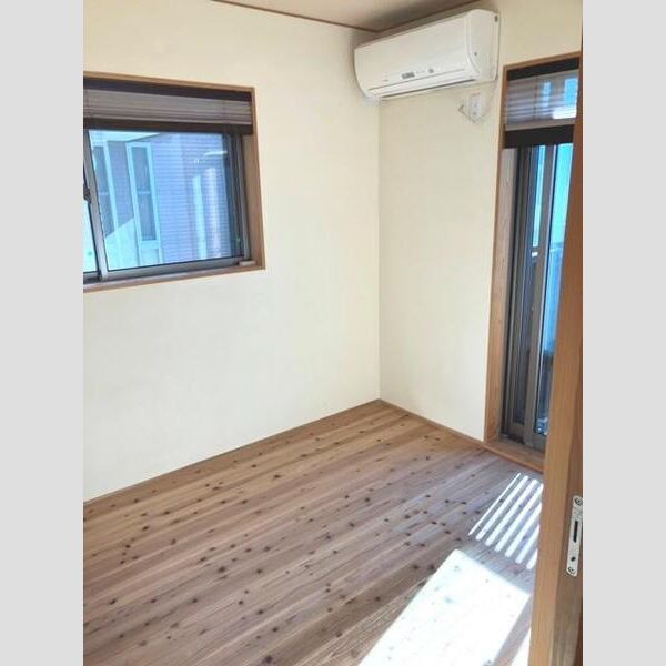 泉ガ丘戸建 室内写真6