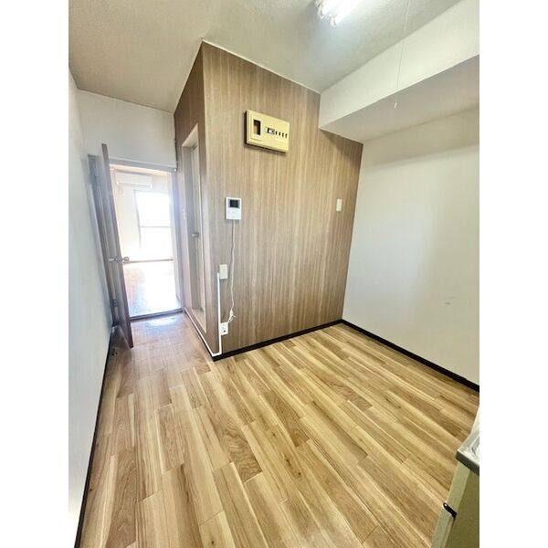 カレッジヒルズ 室内写真8
