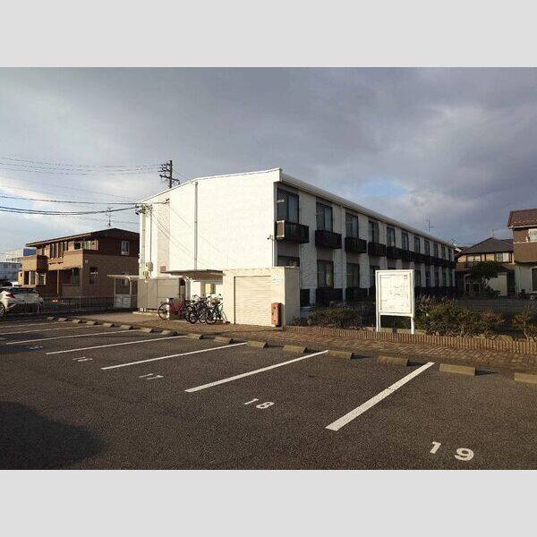 レオパレスプレミール友