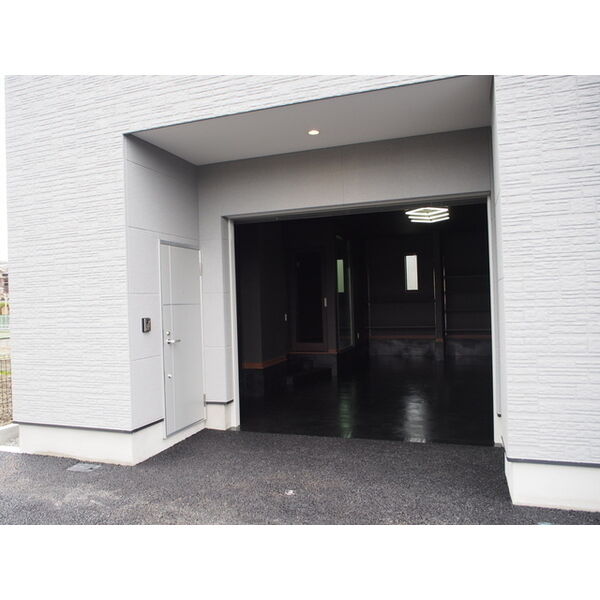 Tom’s garage 室内写真1