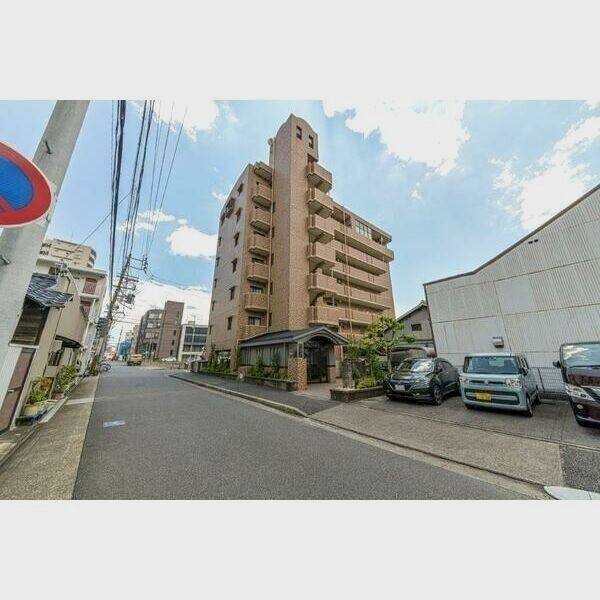 シーズンコート金山 建物画像