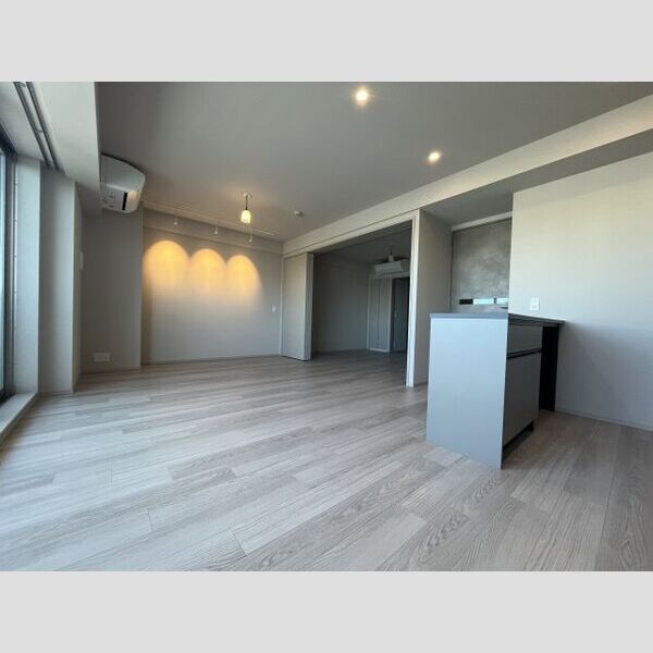 プライムメゾン千葉新町 室内写真1