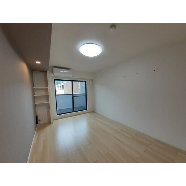 シャルモン深野 West 室内写真1