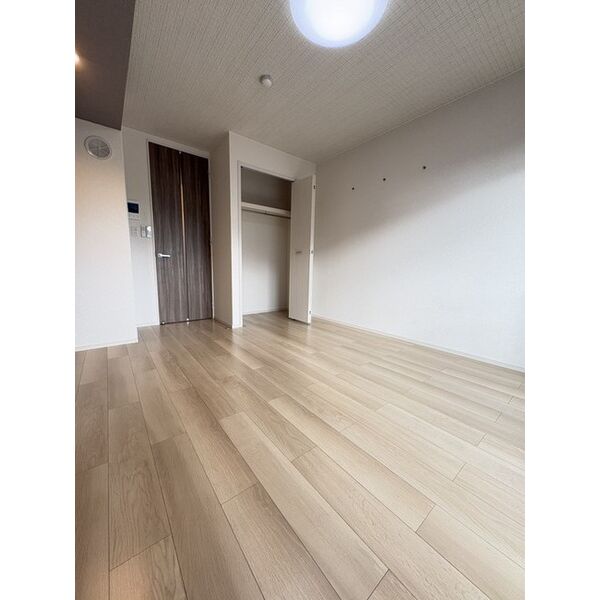 シャルモン深野 East 室内写真1