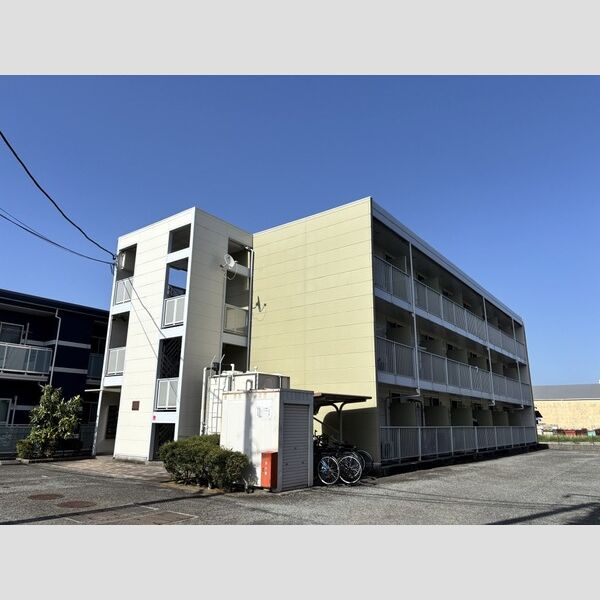 レオパレスバンリュ 建物画像