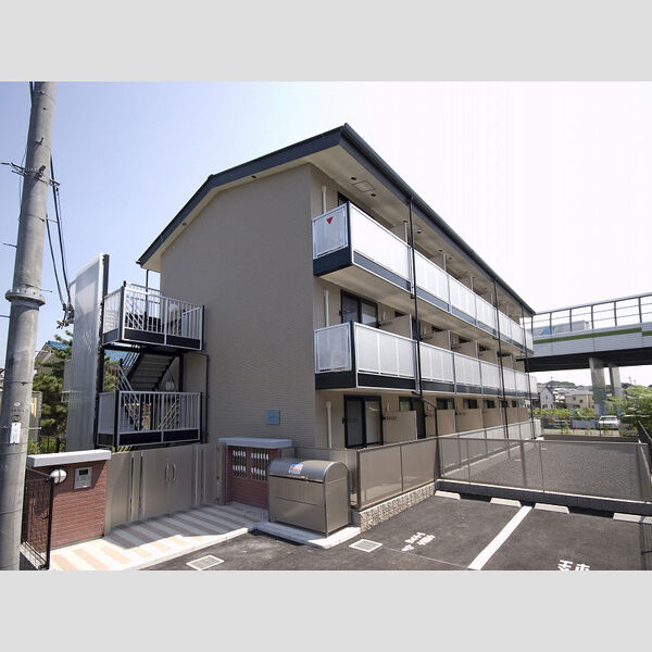 レオパレス深草 建物画像