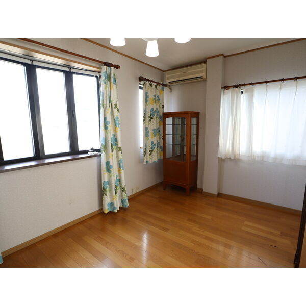 五月町6番戸建 室内写真2